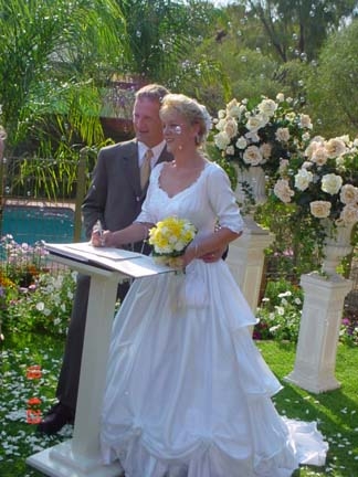 AUST NT AliceSprings 2002OCT19 Wedding SYMONS Photos Lyall 026
